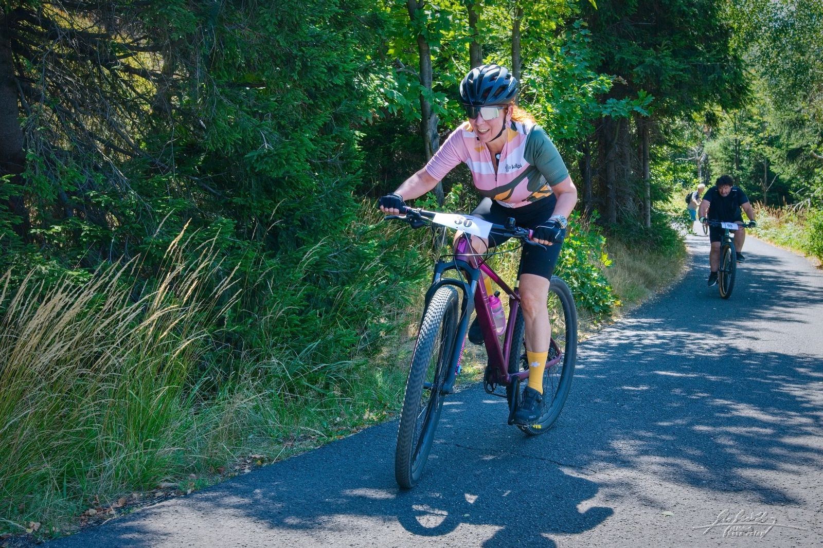 Závodnice na trase Tour de Jedlová
